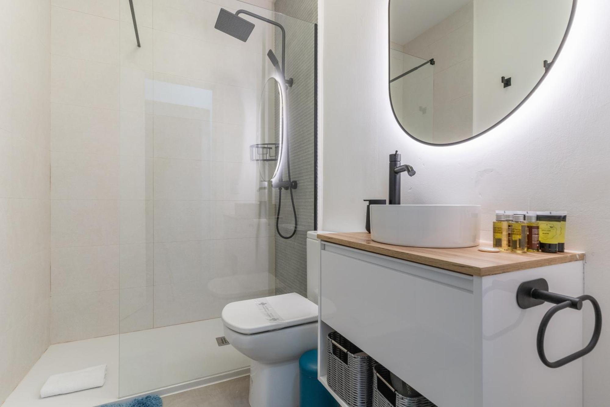 Cozy And Executive-2bedrooms 1bathroom-las Letras Apartment Madrid